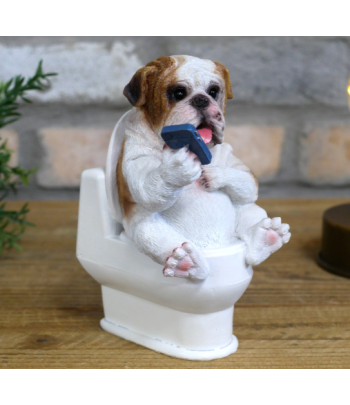 Bulldog On The Loo