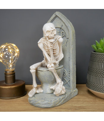 Skeleton On The Loo
